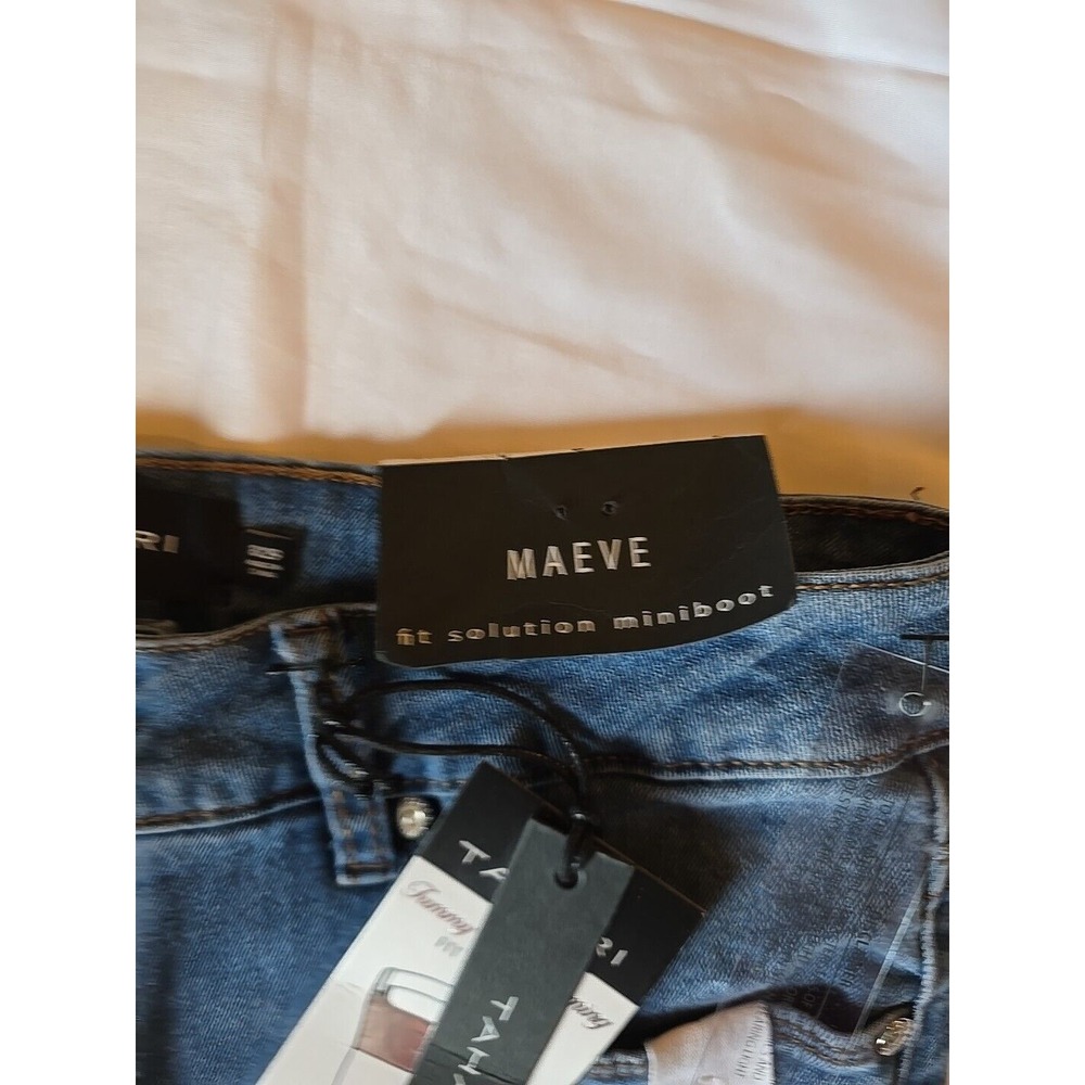 Tahari Women's Maeve Fit Solution Miniboot Medium Wash Size 8‎ RUNS SMALL - Picture 3 of 16